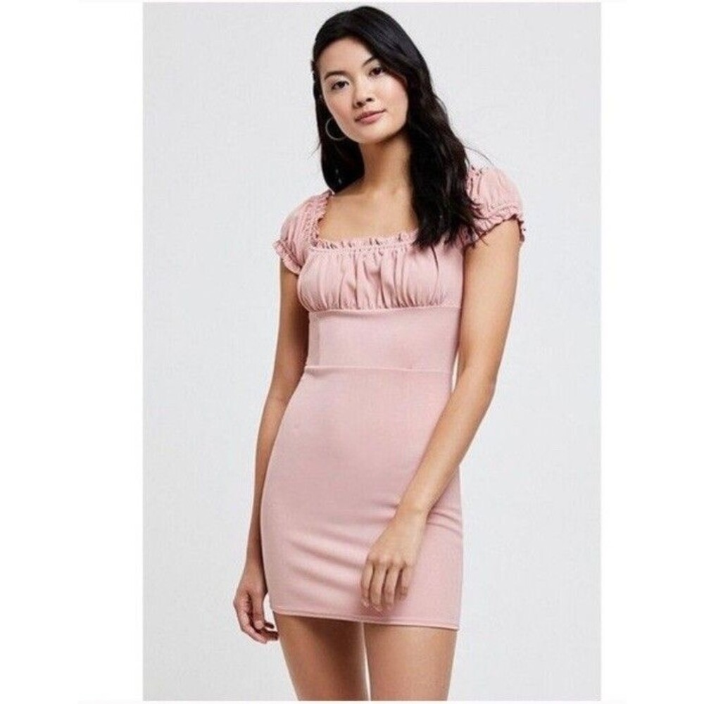 Kendall And Kylie Pink Shirred Puff Sleeve Mini Dress Size XS NWT Summer Cute